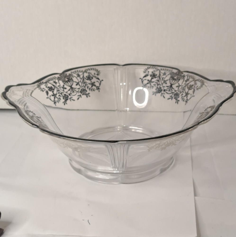 Vintage glass bowl silver floral and leaves overlay double handle scalloped edge